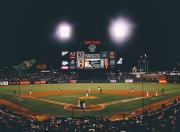  利物浦观众热烈欢呼！，Doinb迎来五赛季出色发挥全场沸腾不已